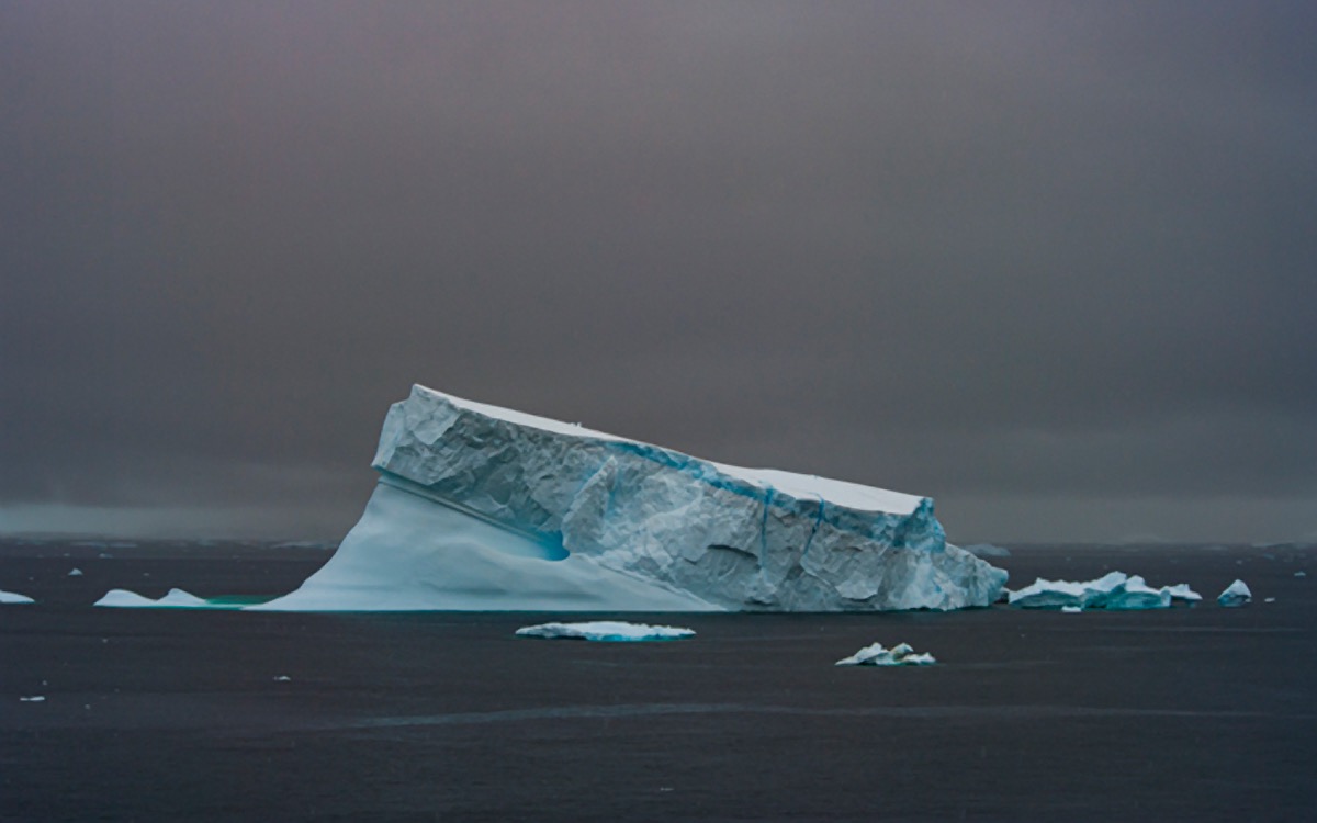 © R Trider Slow Decay _AntarcticaNEW