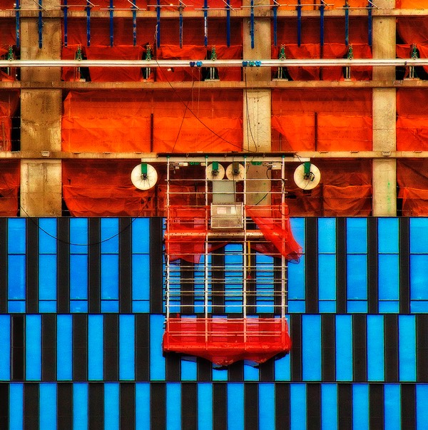 John Wallace - Hudson Yards - Conveyor in Red and Blue